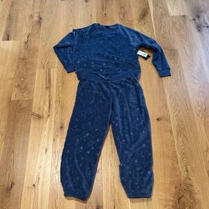 NWT Cuddl Duds lounge set, size small